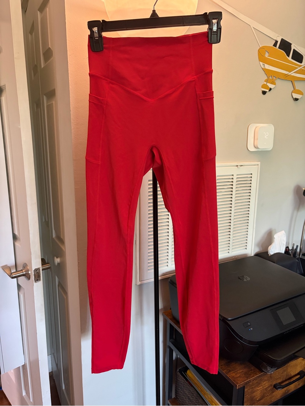 HALARA Red High-Waist Leggings with Side Pockets